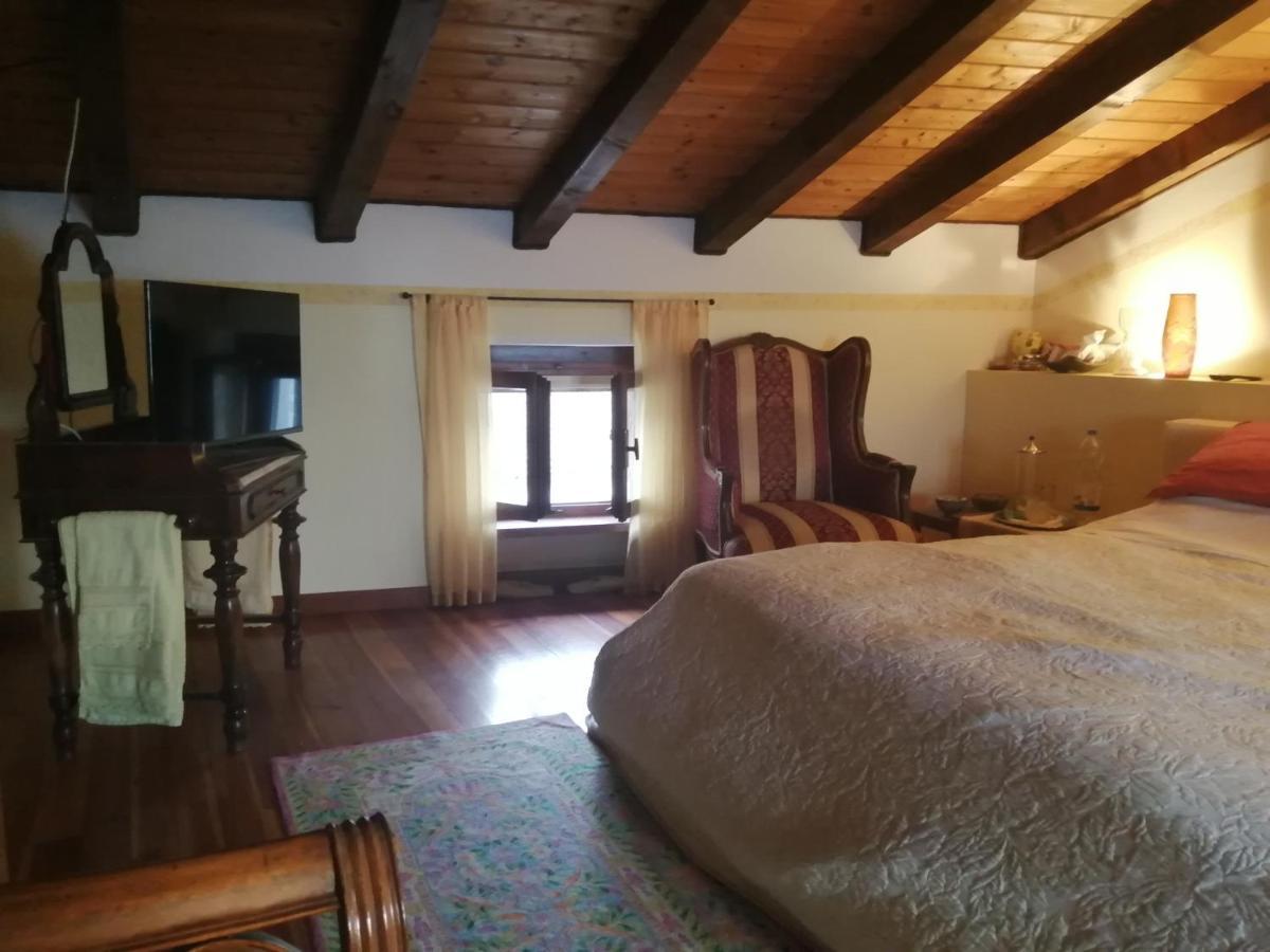 Beb Da Paolo Con Vista Lago San Zeno di Montagna Eksteriør bilde