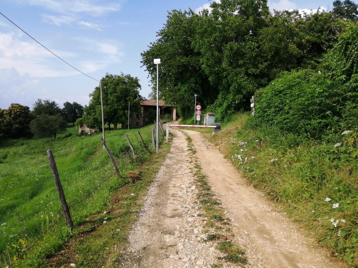 Beb Da Paolo Con Vista Lago San Zeno di Montagna Eksteriør bilde